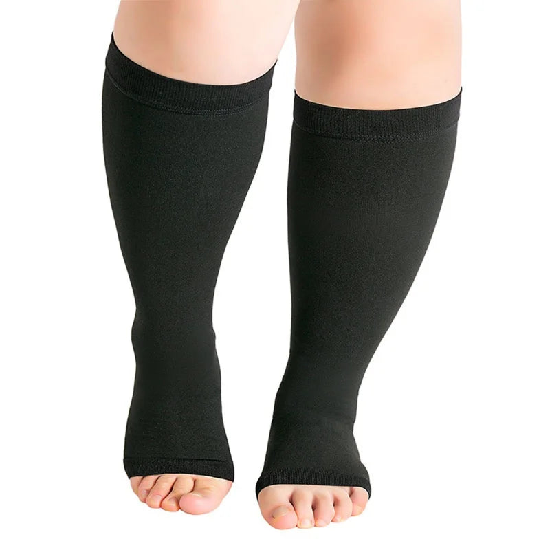 Compression stockings for blood circulation that relieve pain, varicose veins and fatigue.